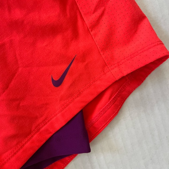 Nike DriFit shorts with inner liner shorts size small pink purple - Picture 4 of 8